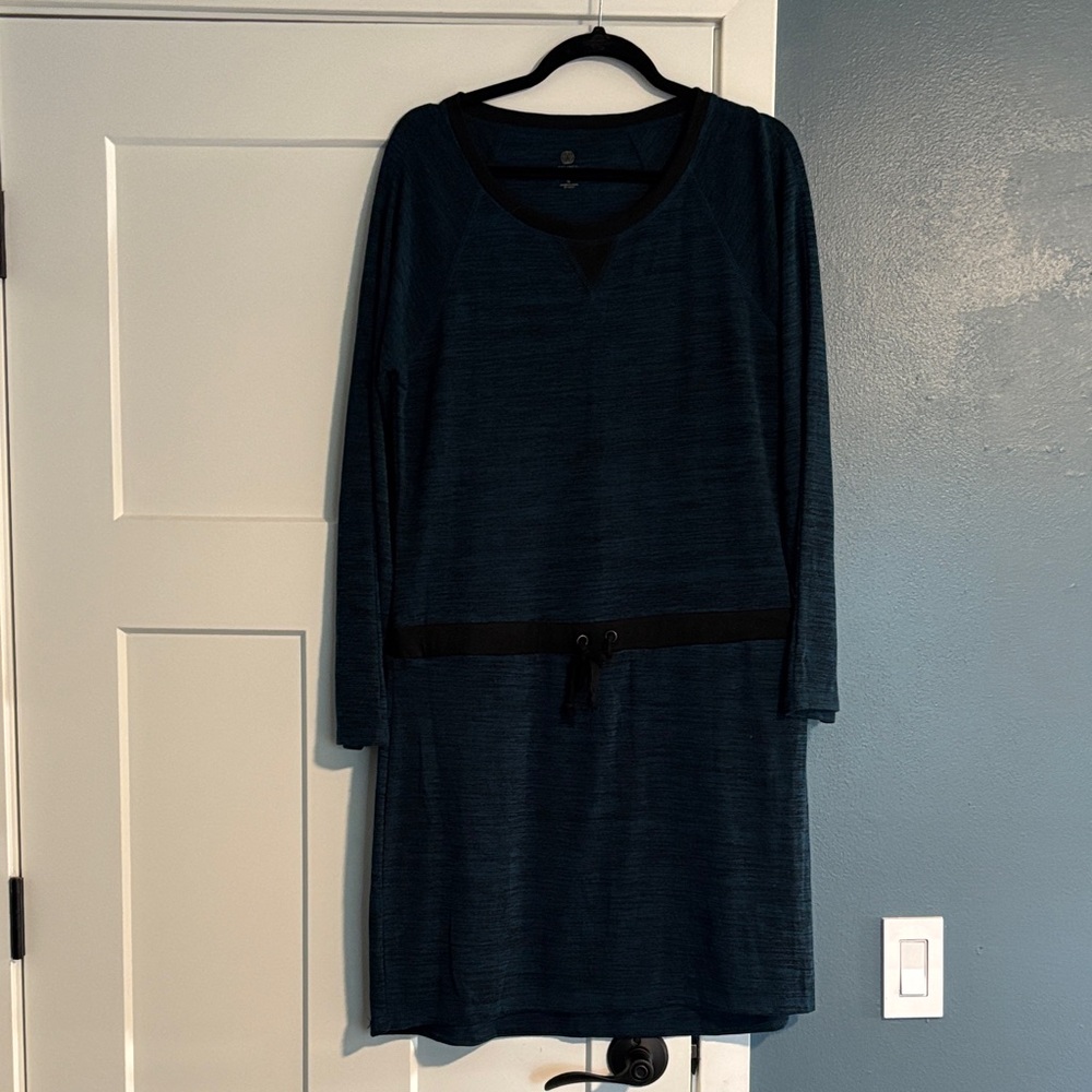 Balance Collection size L teal and Black Long Sleeve Dress